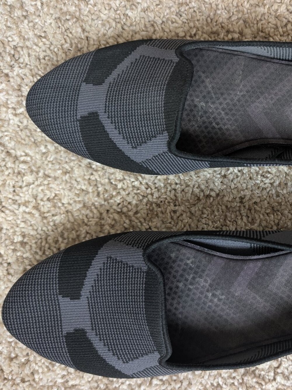 Comfortable Sketchers loafers, size 9